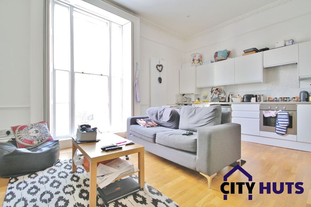 Property photo 3 of 9