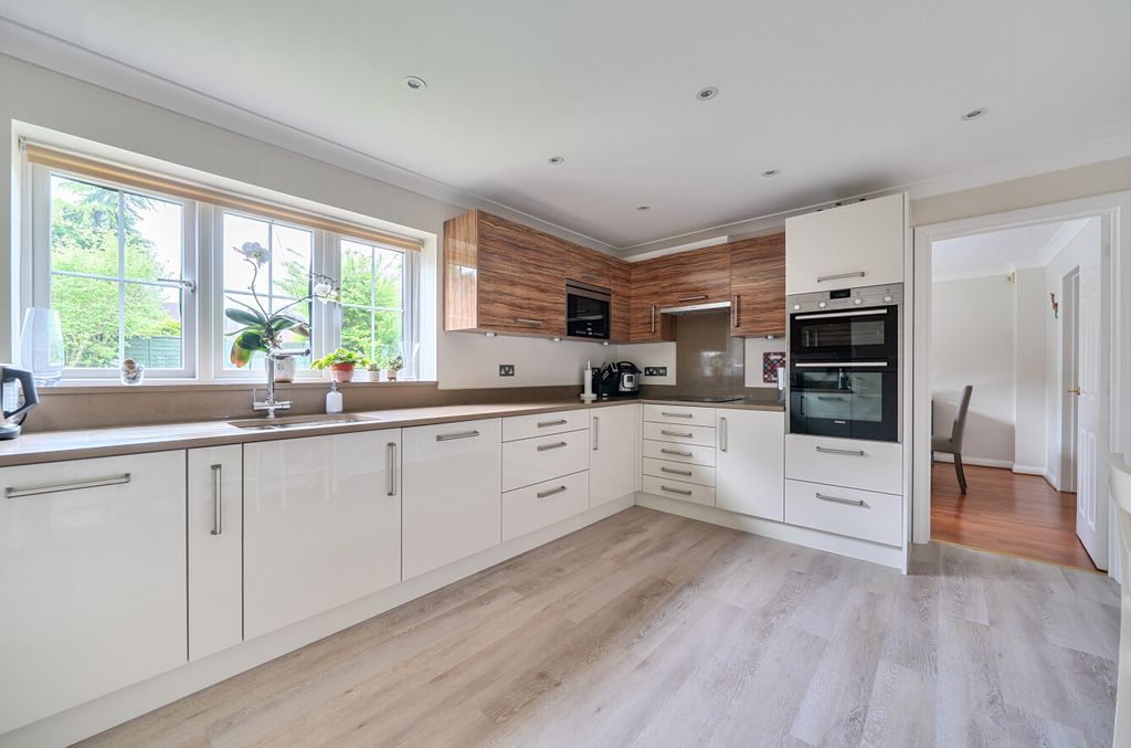 Property photo 2 of 25 1447319 (2).Jpg