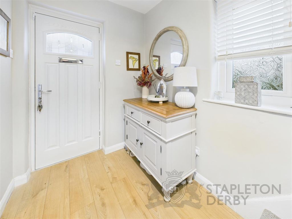 Property photo 3 of 27 Cam04709G0-Pr0292-Still008.Jpg