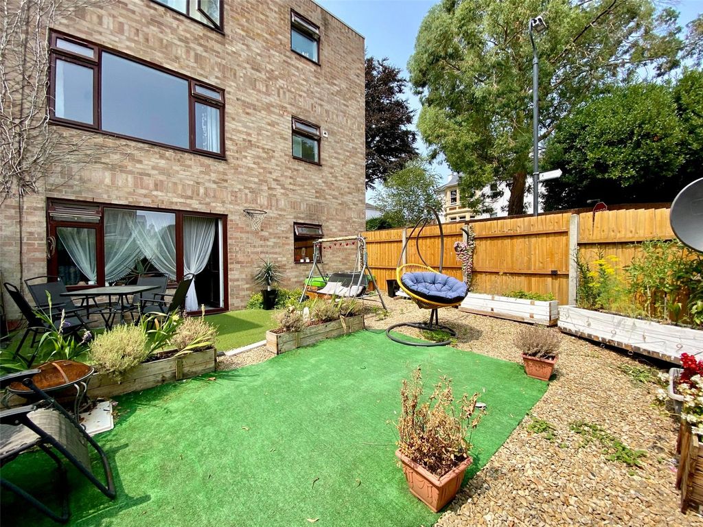 Property photo 1 of 13 Picture No. 04