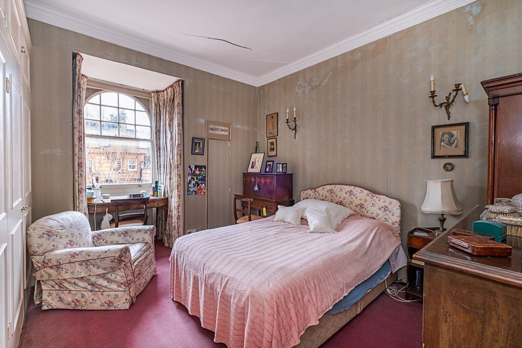 Property photo 3 of 9