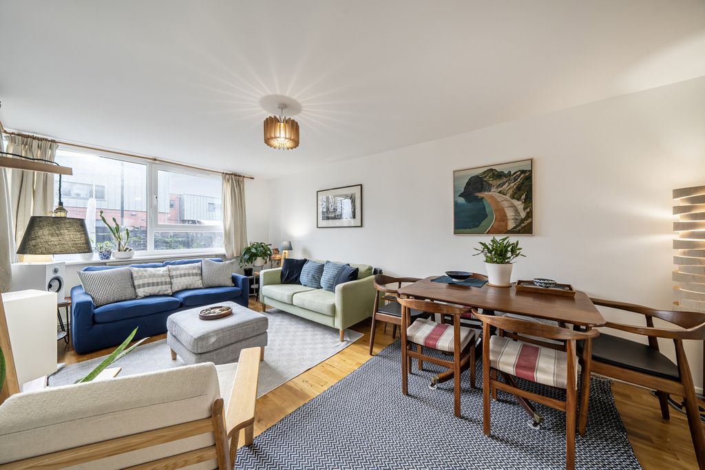 Property photo 2 of 22 Reception