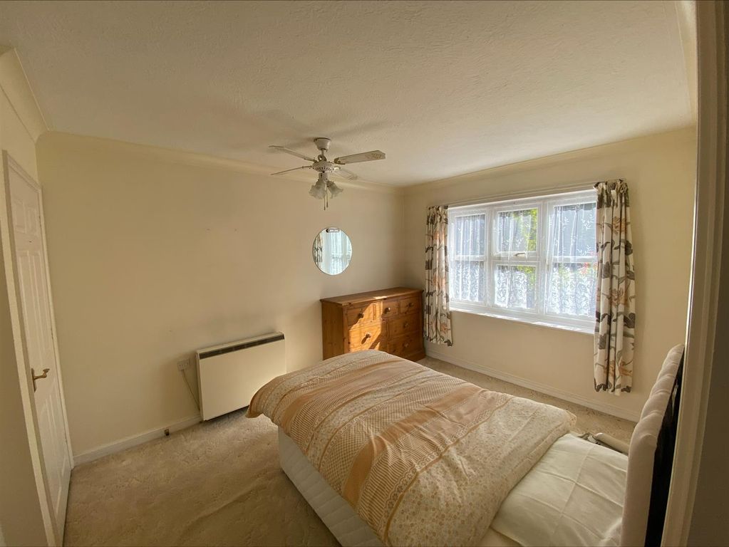 Property photo 3 of 11 Bedroom