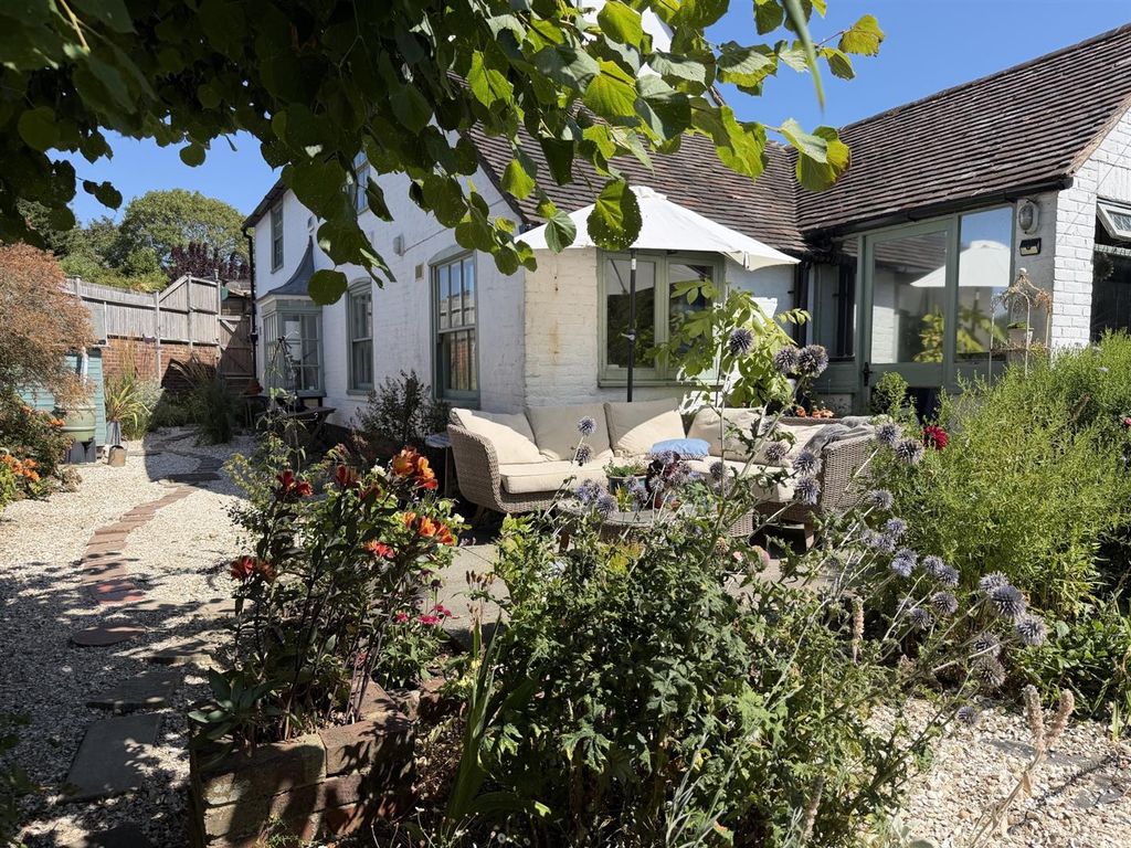 Property photo 3 of 26