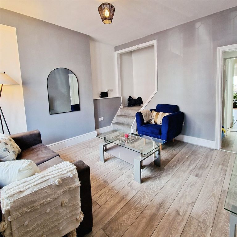 Property photo 3 of 30 Picture No. 08