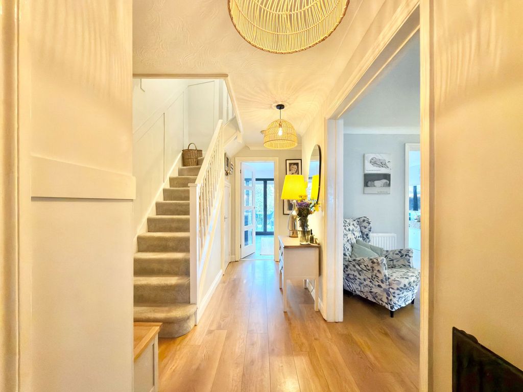 Property photo 3 of 24