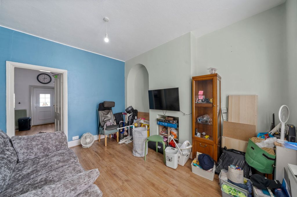 Property photo 3 of 19