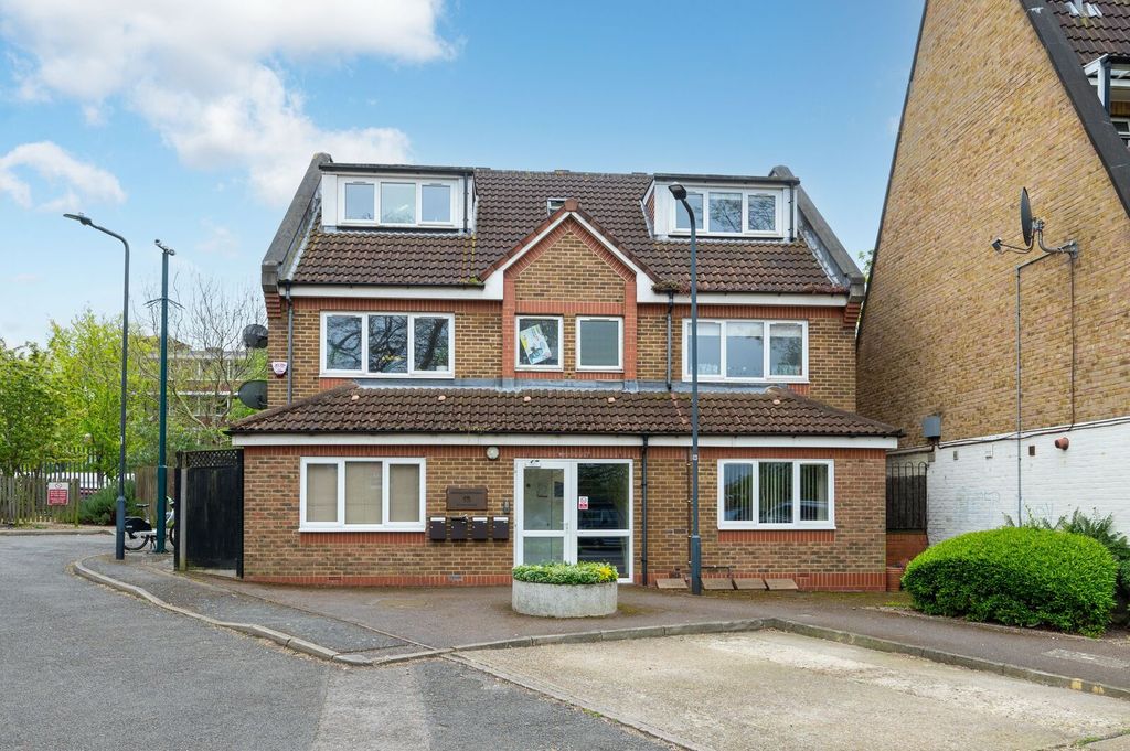 Property photo 2 of 11