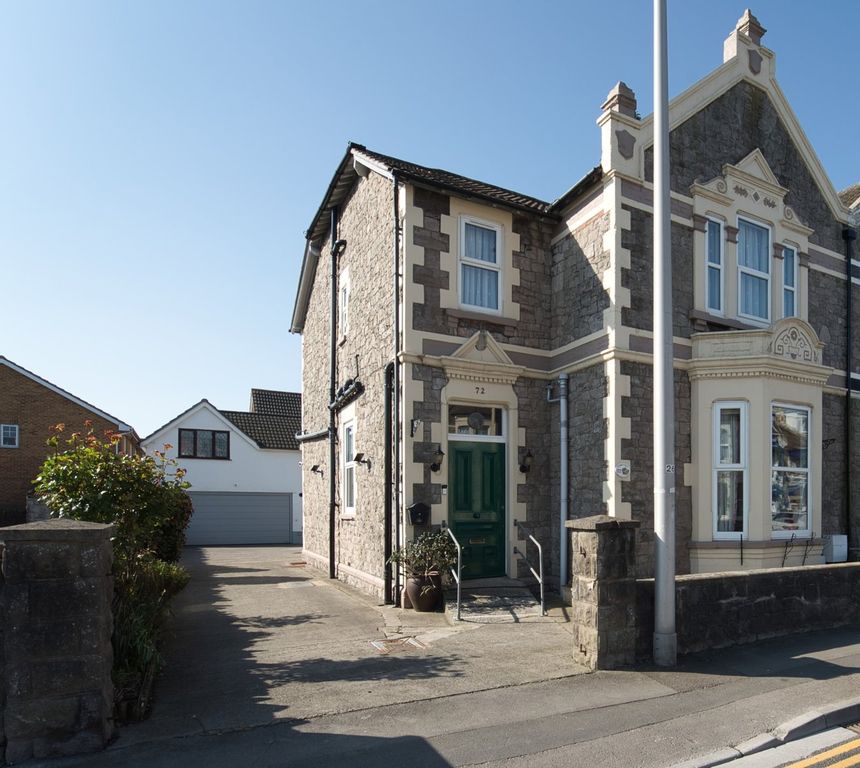 Property photo 1 of 32