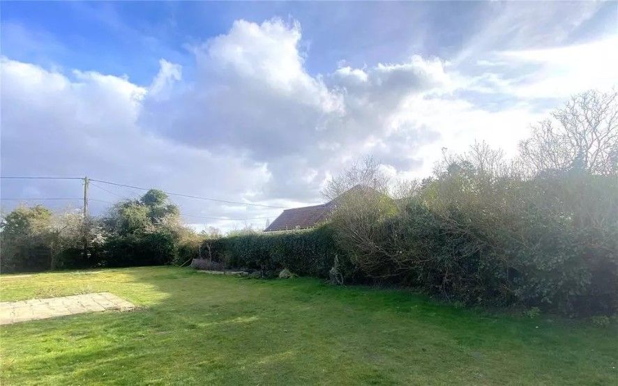 Property photo 1 of 3