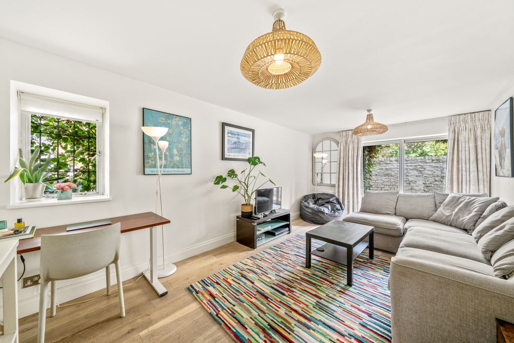 Property photo 1 of 30