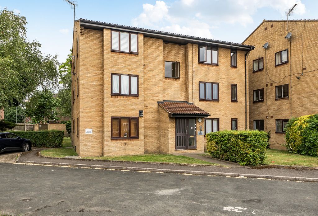 Property photo 1 of 17 1485646-1-6A43855...