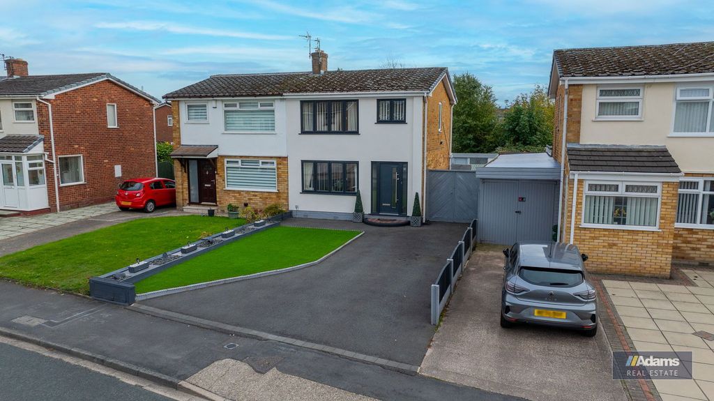 Property photo 1 of 30