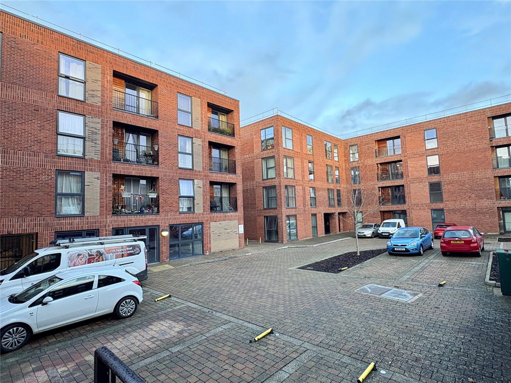 Property photo 1 of 8 Front