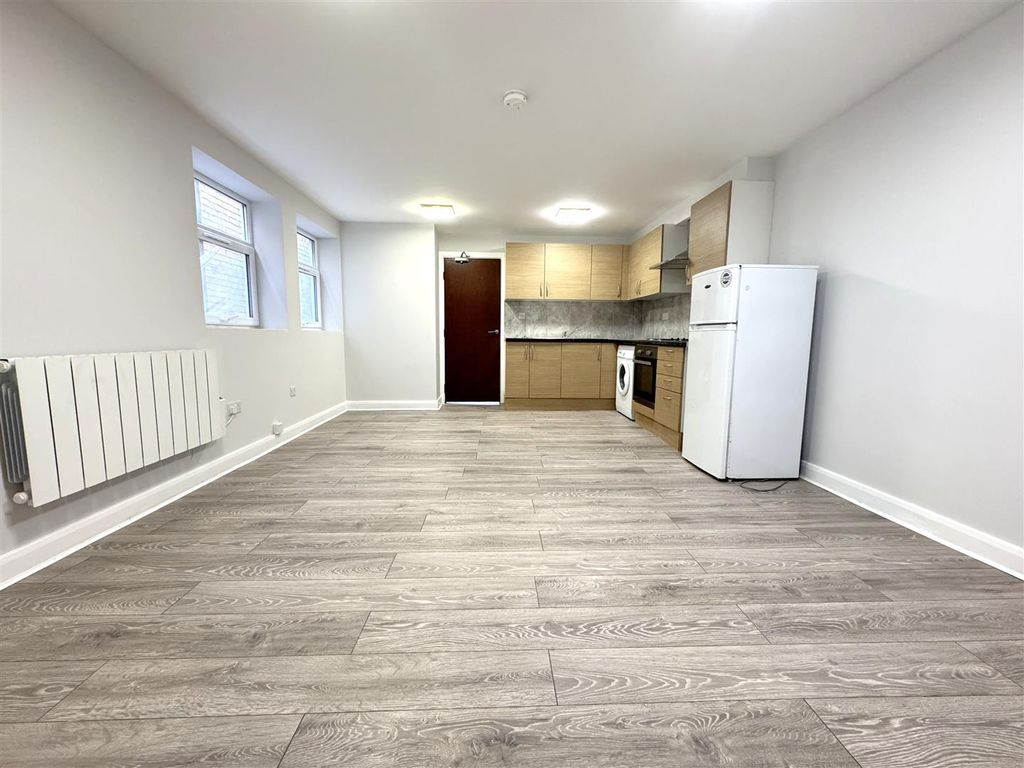 Property photo 1 of 6 Open Plan Kitchen/Reception Room