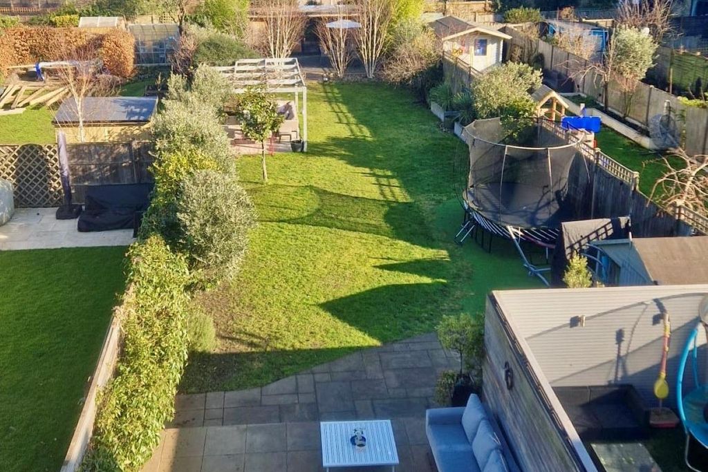 Property photo 2 of 16 Picture 2