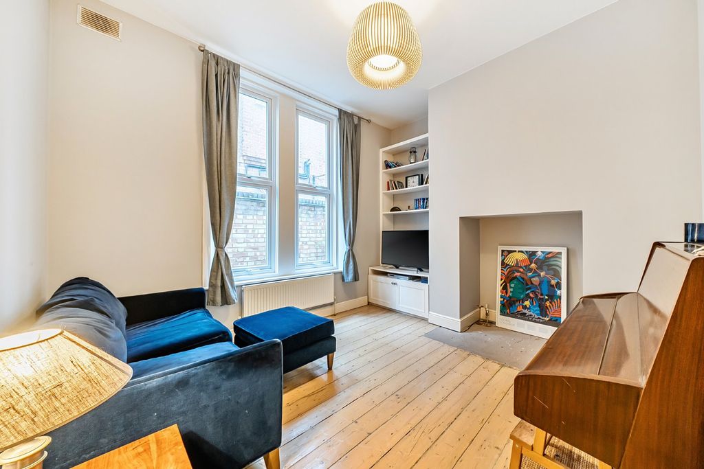 Property photo 2 of 22 Picture No. 17