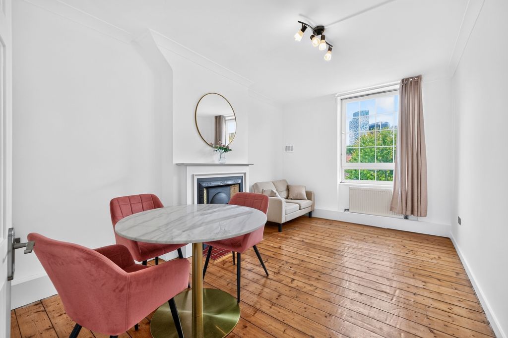 Property photo 1 of 16 Living Room
