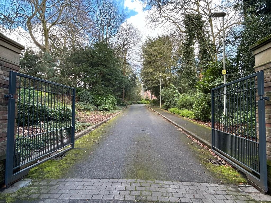 Additional image 33 of 5 bed detached house for saleHayescroft Gardens, Manchester M20