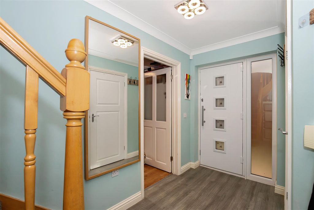 Property photo 2 of 33 Img_1111.Jpg