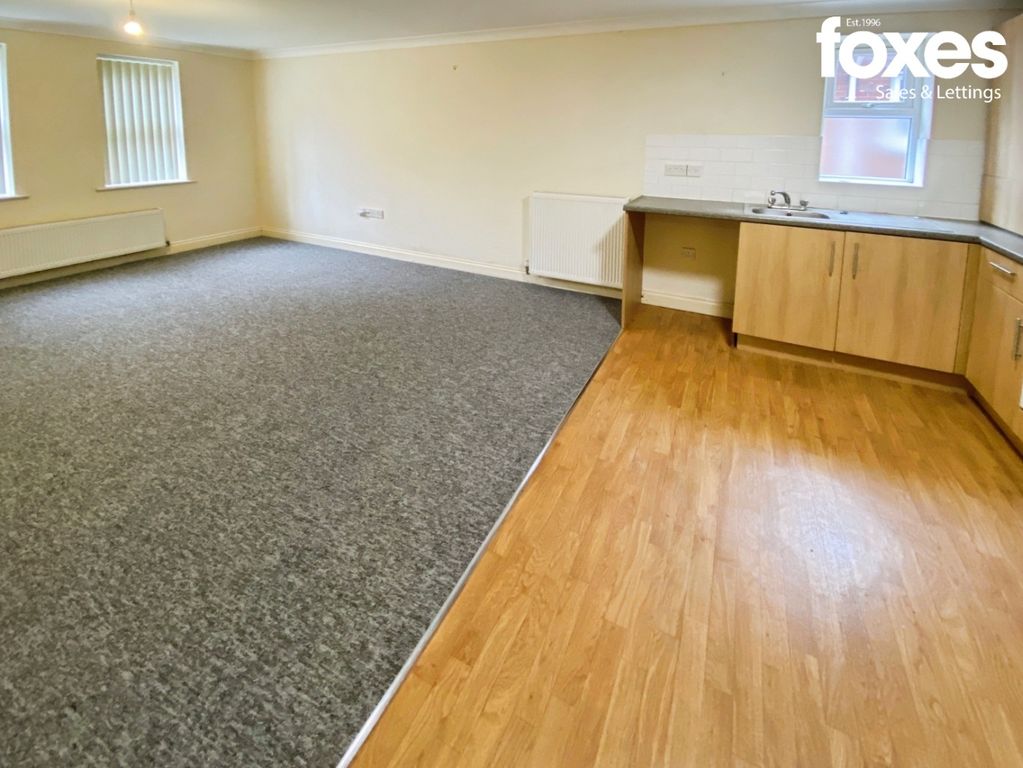 Property photo 3 of 9 4941503