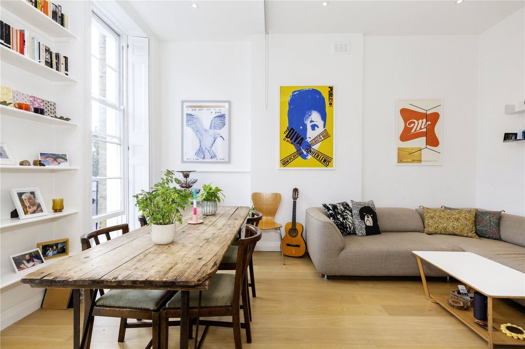 Property photo 2 of 18 Open Plan Living