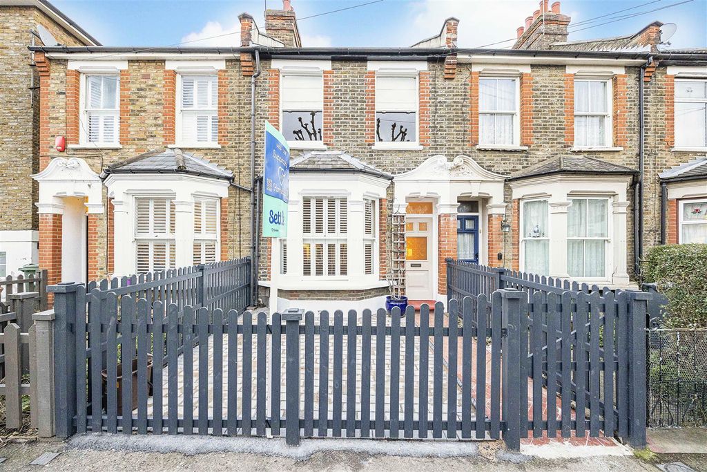 Property photo 1 of 15 1