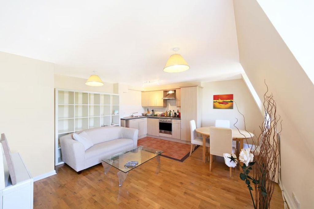 Property photo 2 of 6