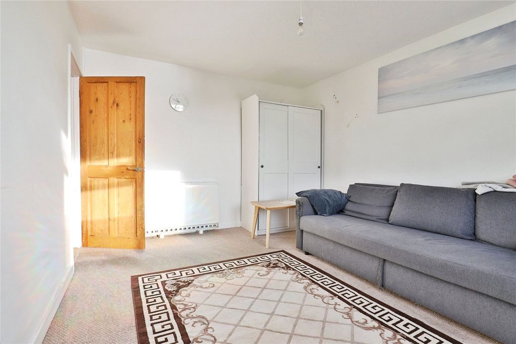 Property photo 3 of 18 Picture No. 07