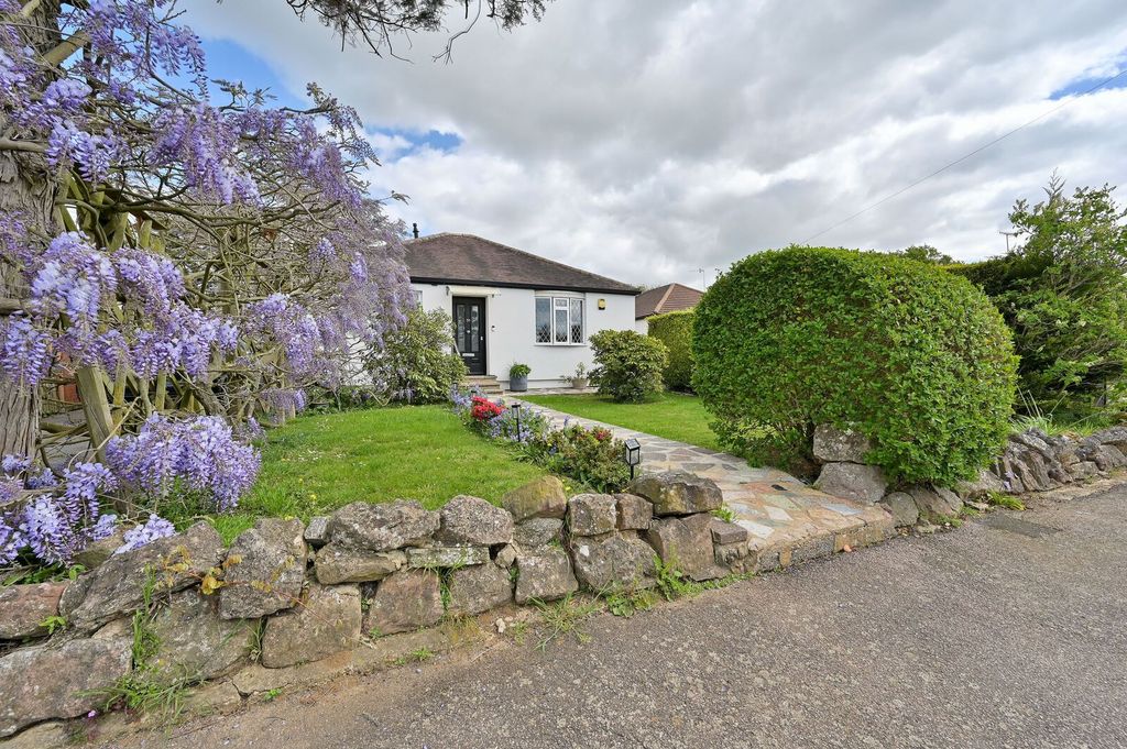 Property photo 2 of 25