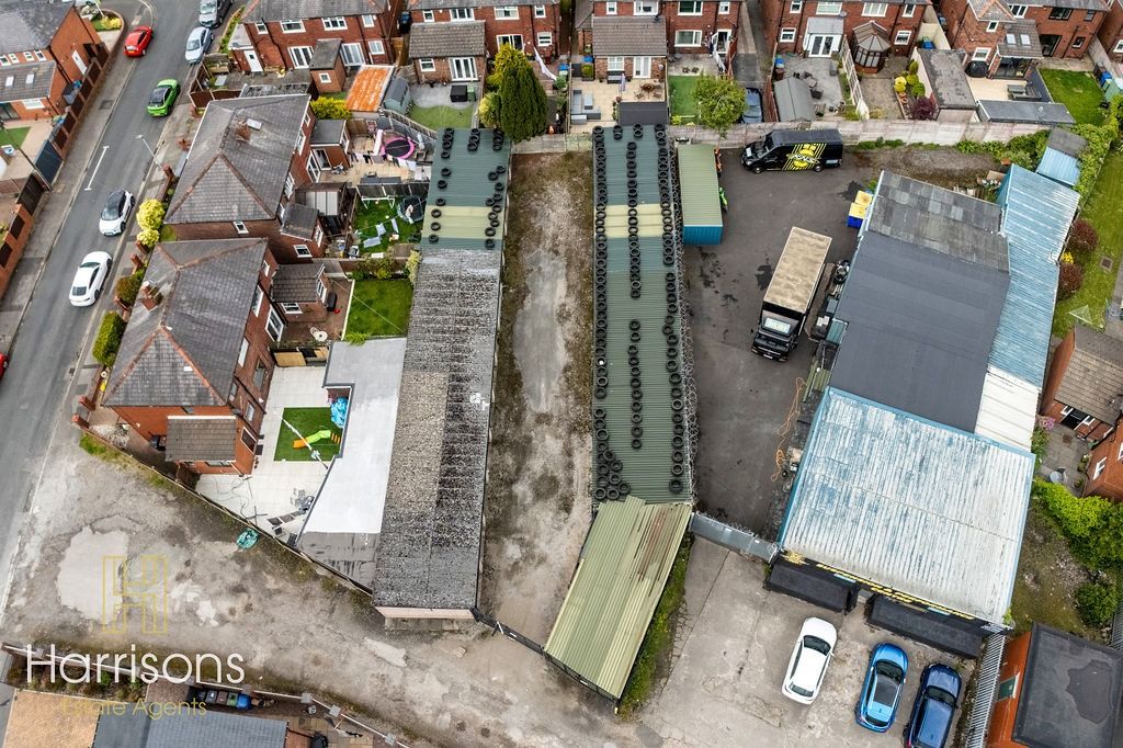 Property photo 2 of 9 5171791