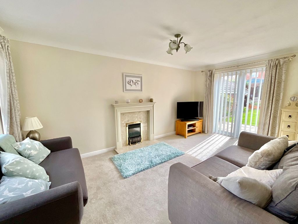 Property photo 2 of 31 4465235