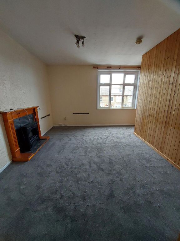 Property photo 1 of 7 One Bedroom Flat - Cherry Hinton Rd Cb1