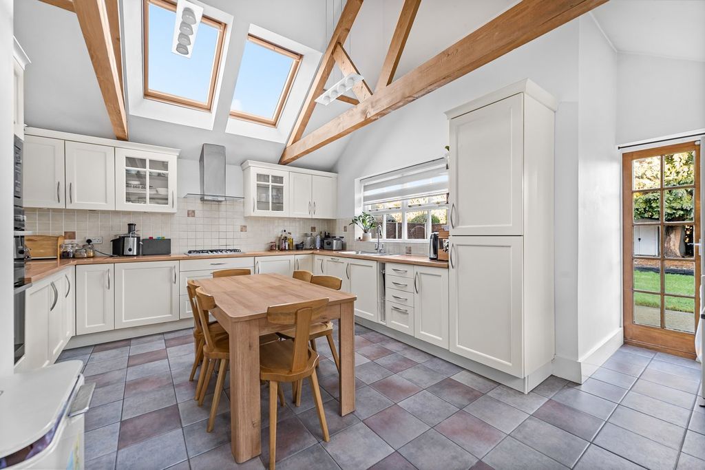 Property photo 3 of 18