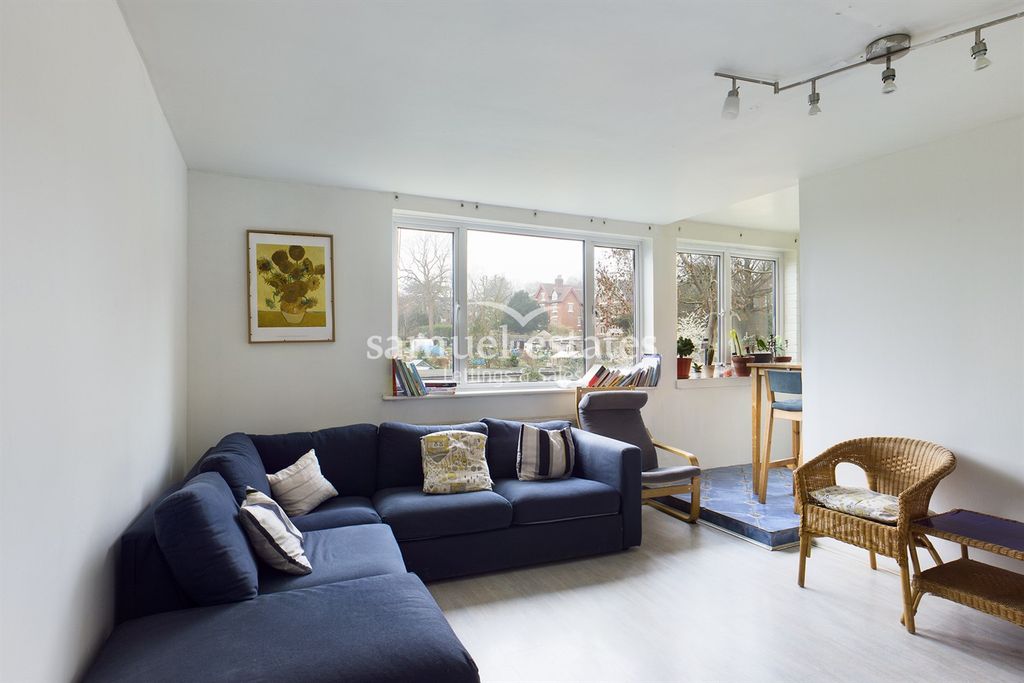 Property photo 1 of 6 (Main)