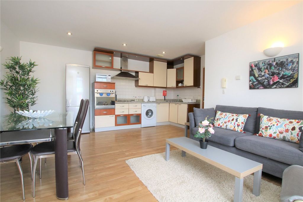Property photo 2 of 10 Picture No. 08