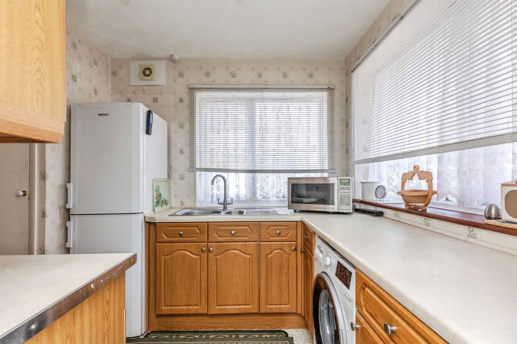 Property photo 2 of 20