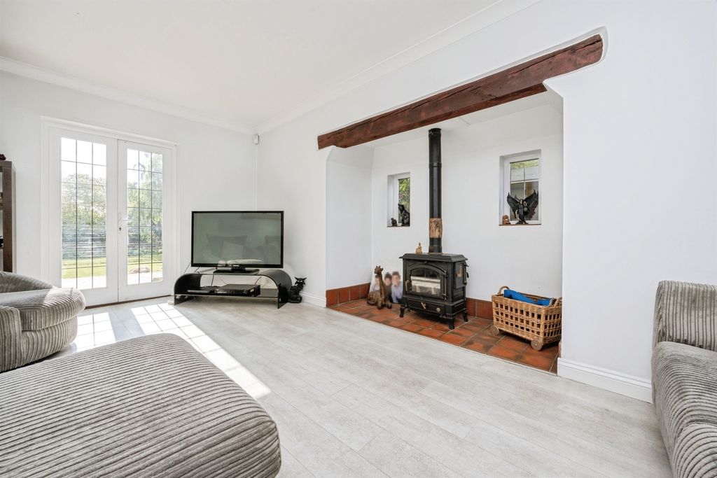 Property photo 2 of 16