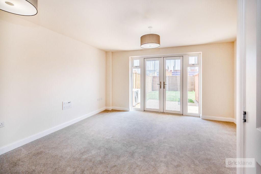 Property photo 2 of 13 Image