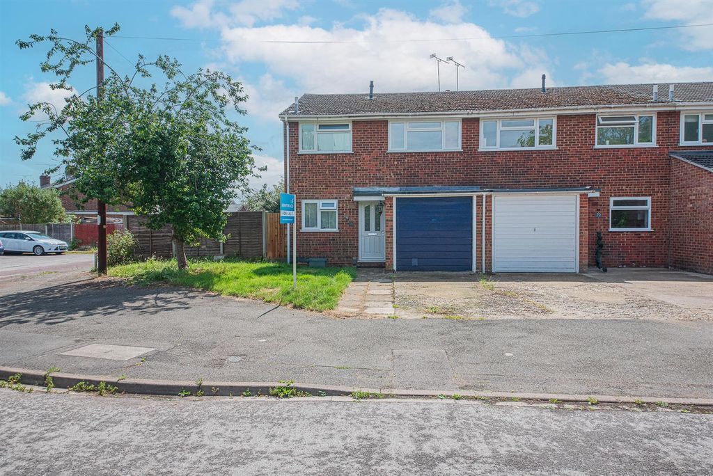 Property photo 1 of 11 72 Christchurch Drive (18).Jpg