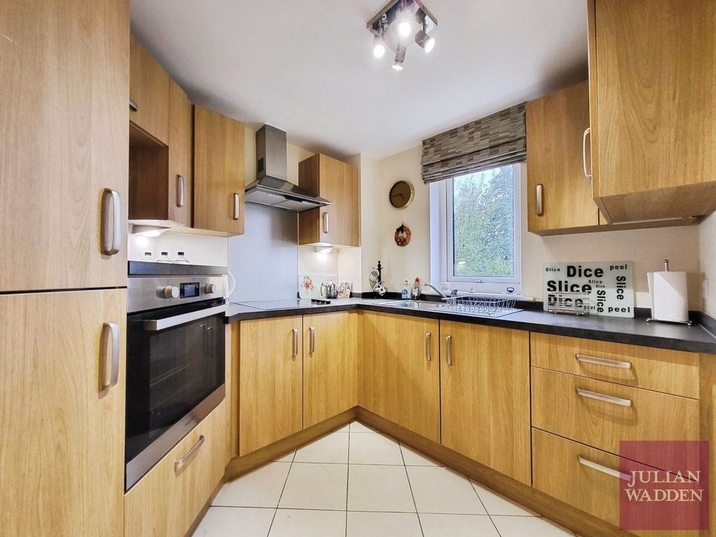 Property photo 3 of 16 Picture 3