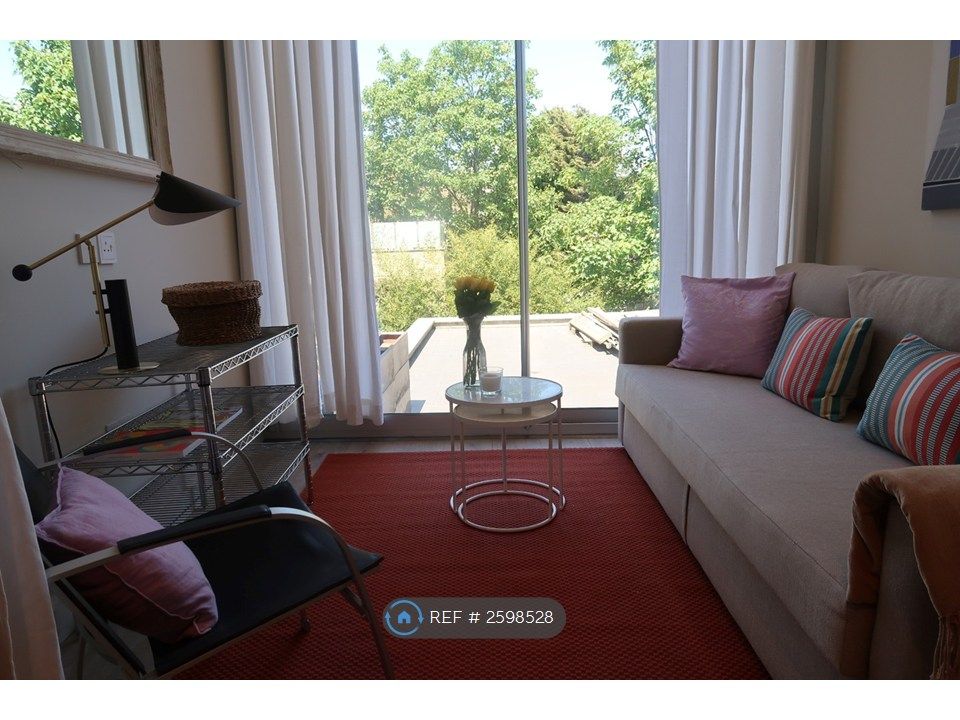 Property photo 3 of 9
