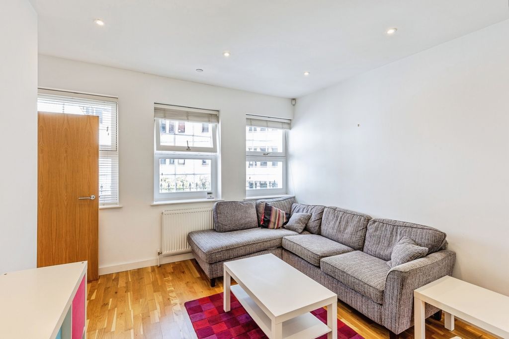 Property photo 2 of 11 Pbox-Img.Jpg