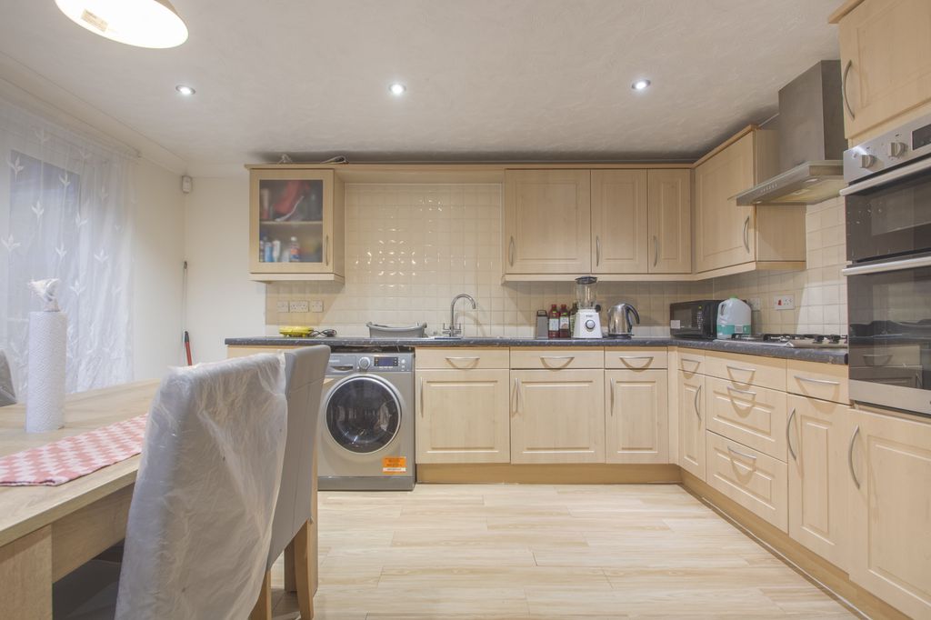 Property photo 3 of 5 Gallery