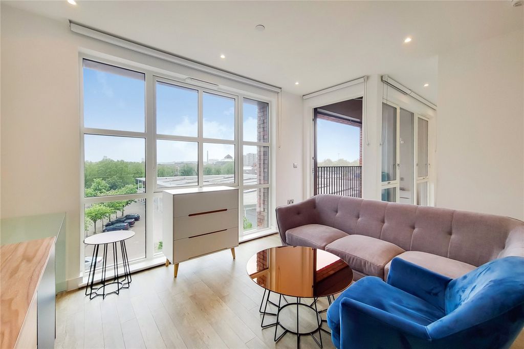 Property photo 2 of 16 Picture No. 28