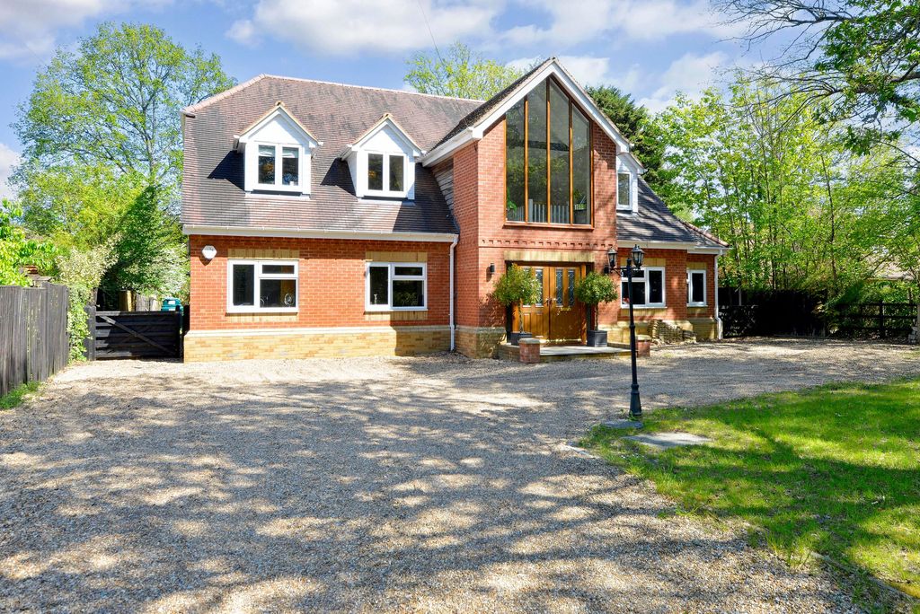 Property photo 1 of 27