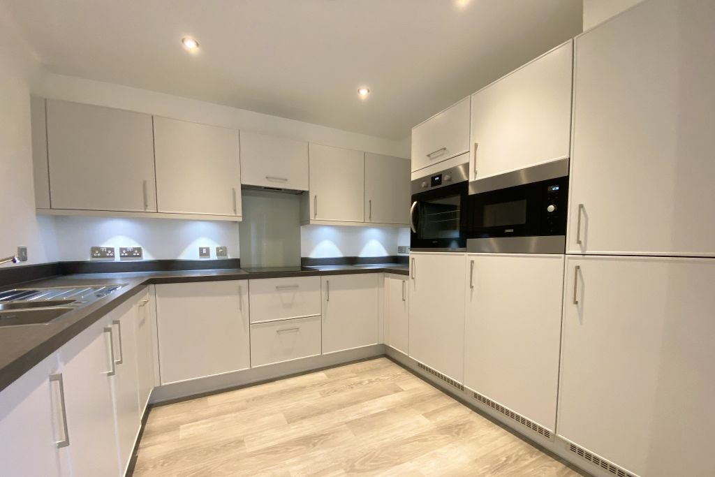 Property photo 2 of 13 Kitchen