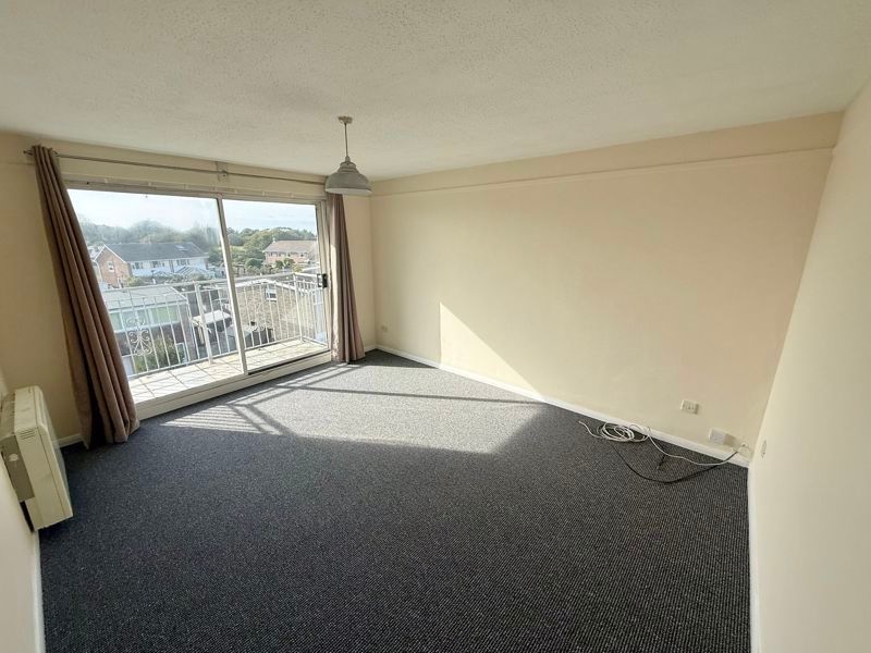 Property photo 2 of 8 Photo 8