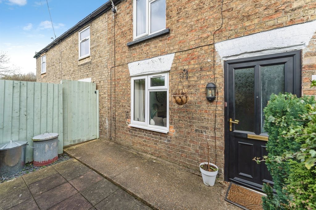 Property photo 3 of 18