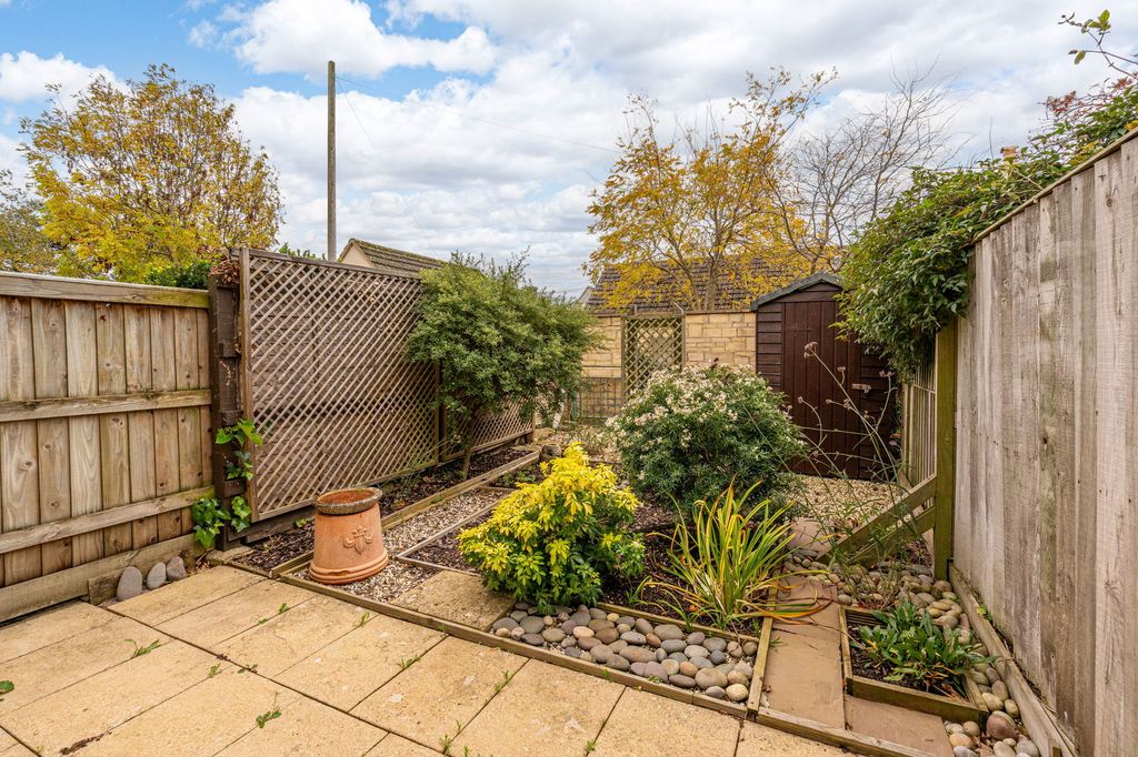 Property photo 3 of 11